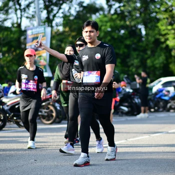 Runner Photo 4143447