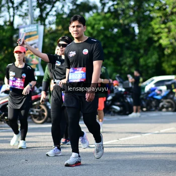 Runner Photo 4143452