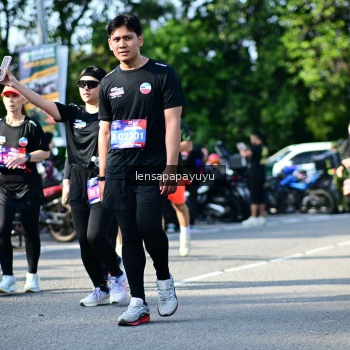 Runner Photo 4143454