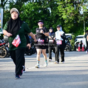 Runner Photo 4143457