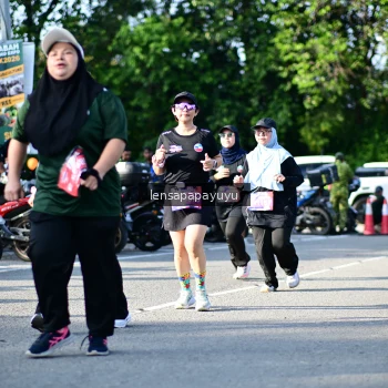 Runner Photo 4143458
