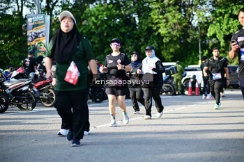 Runner Photo 4143461