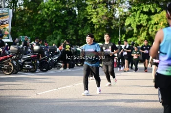 Runner Photo 4143462