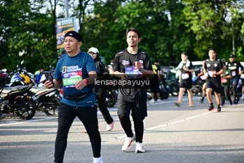Runner Photo 4143467