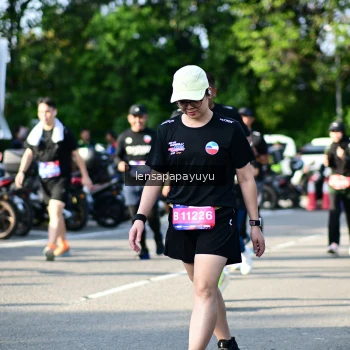 Runner Photo 4143473
