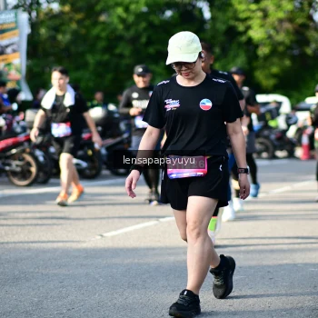 Runner Photo 4143474