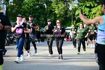 Runner Photo 4143476