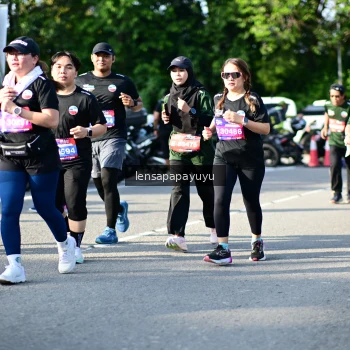 Runner Photo 4143478