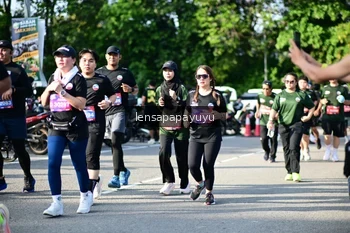 Runner Photo 4143483