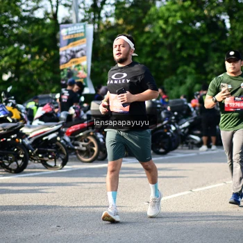Runner Photo 4143485