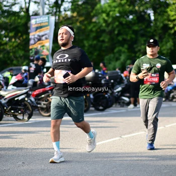 Runner Photo 4143487