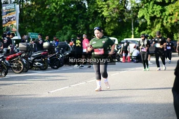 Runner Photo 4143495