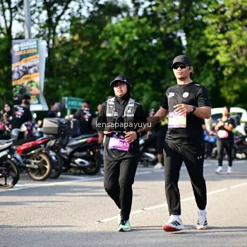 Runner Photo 4143498