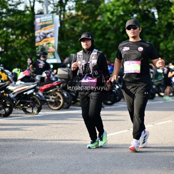 Runner Photo 4143502