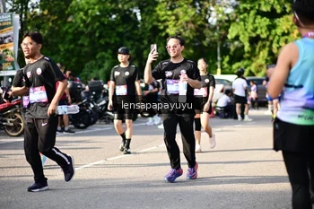 Runner Photo 4143504