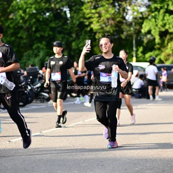 Runner Photo 4143506