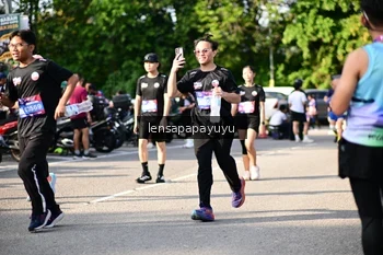 Runner Photo 4143508