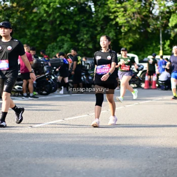 Runner Photo 4143510