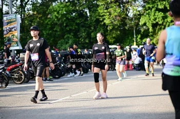 Runner Photo 4143511