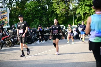 Runner Photo 4143513