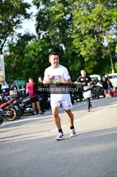 Runner Photo 4143525
