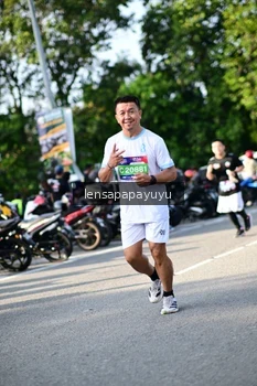 Runner Photo 4143529