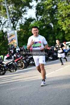 Runner Photo 4143530