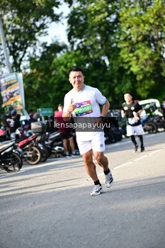 Runner Photo 4143531