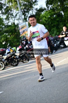 Runner Photo 4143532