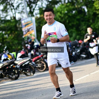 Runner Photo 4143533