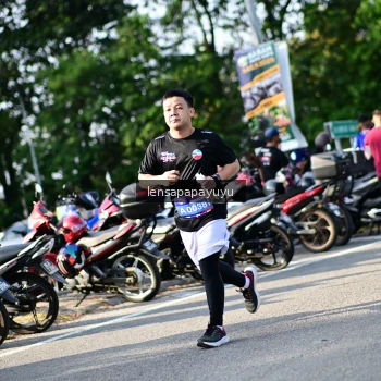 Runner Photo 4143535