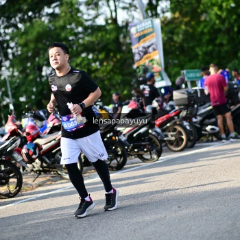 Runner Photo 4143536
