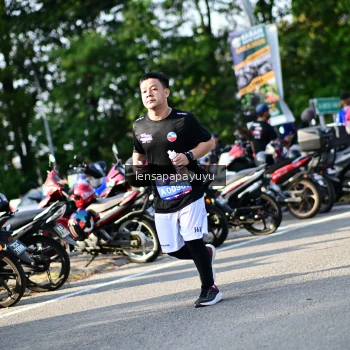 Runner Photo 4143538