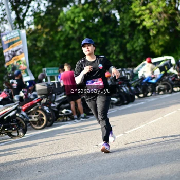 Runner Photo 4143540
