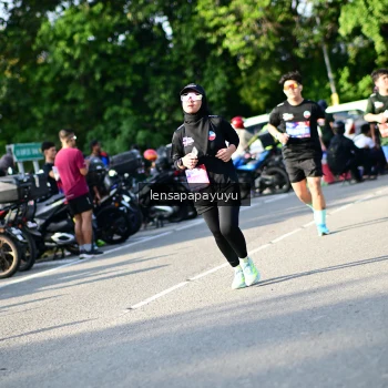 Runner Photo 4143547