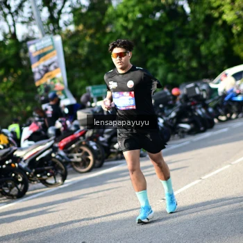 Runner Photo 4143549