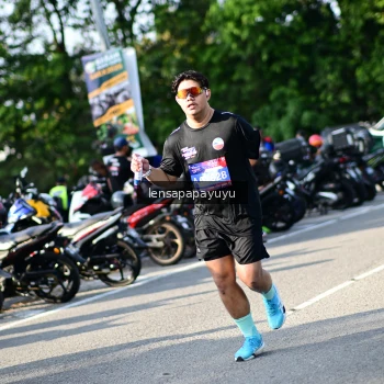 Runner Photo 4143551