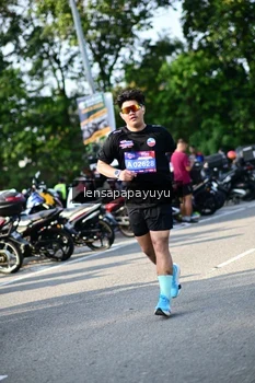 Runner Photo 4143554