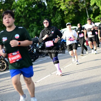 Runner Photo 4143558