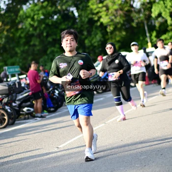 Runner Photo 4143559