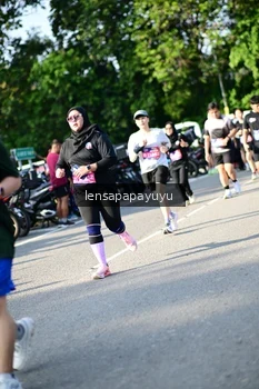 Runner Photo 4143566