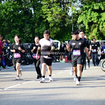 Runner Photo 4143572