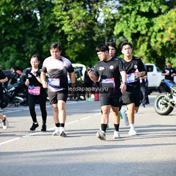 Runner Photo 4143576