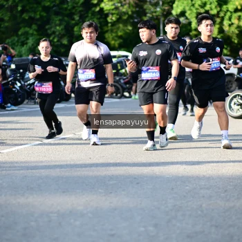 Runner Photo 4143577