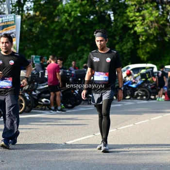 Runner Photo 4143578