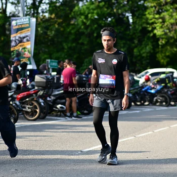 Runner Photo 4143584