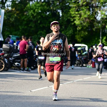 Runner Photo 4143594