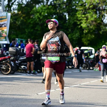 Runner Photo 4143595