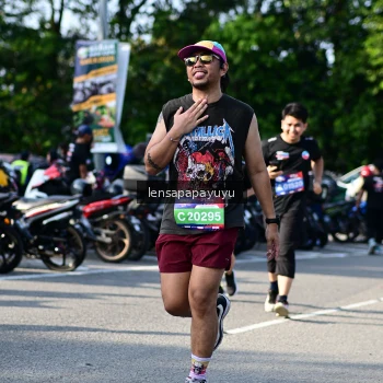 Runner Photo 4143600