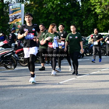 Runner Photo 4143610